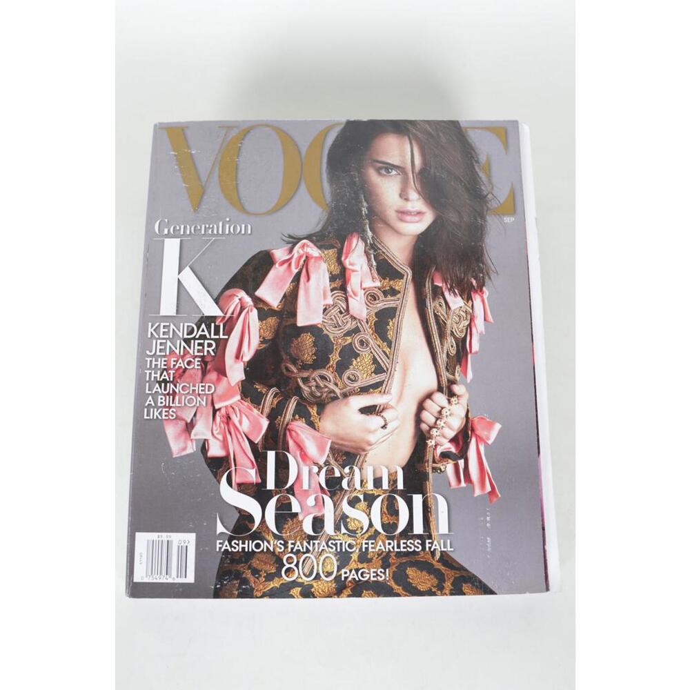 2016' Vogue September Kendall Jenner Magazine